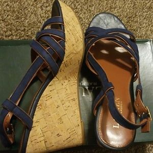 Womens wedge shoes